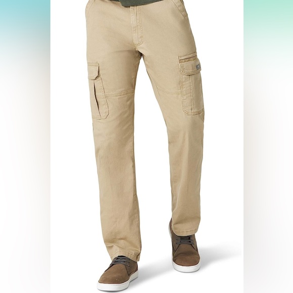 SOLD | Wrangler Relaxed Fit Khaki Pants - Picture 3 of 4